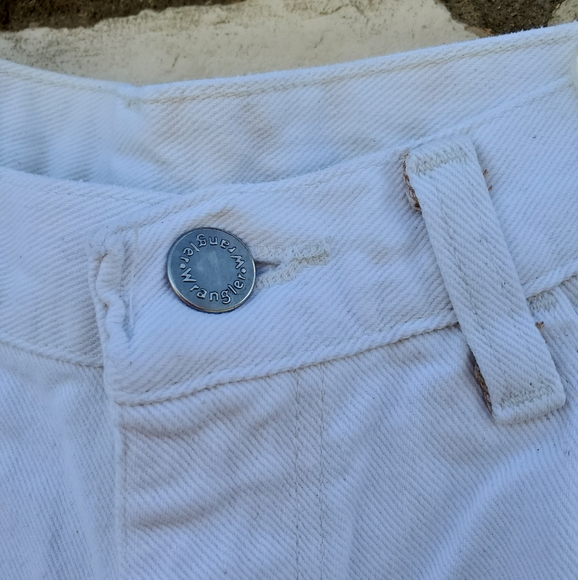 vintage Wrangler jean shorts - Picture 2 of 9